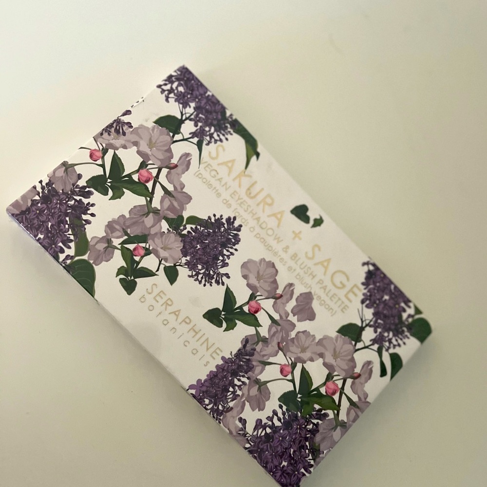 Sakura & Sage Vegan eyeshadow and blush palette